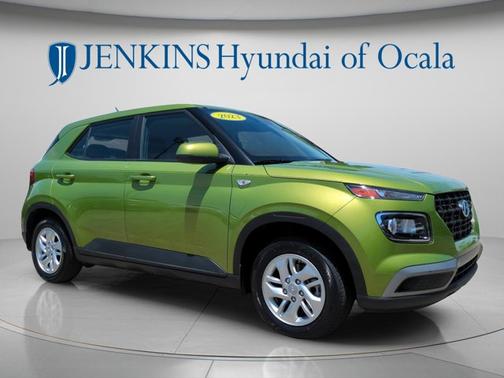 Green Apple 2023 Hyundai VENUE SE