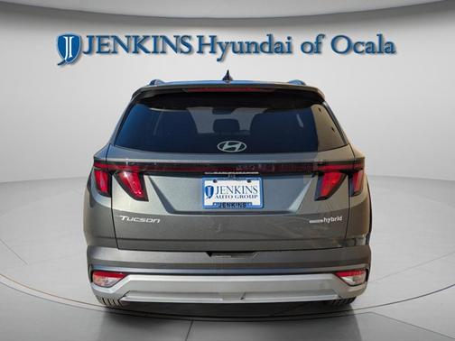 2026 Hyundai TUCSON Hybrid SEL