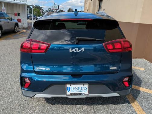 2022 Kia Niro LX