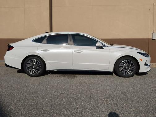 2022 Hyundai SONATA Hybrid SEL
