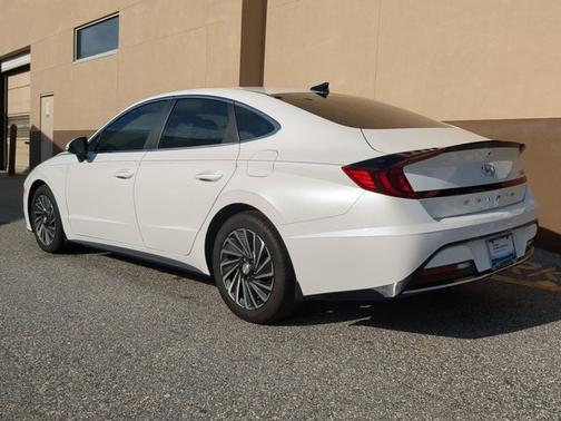 2022 Hyundai SONATA Hybrid SEL