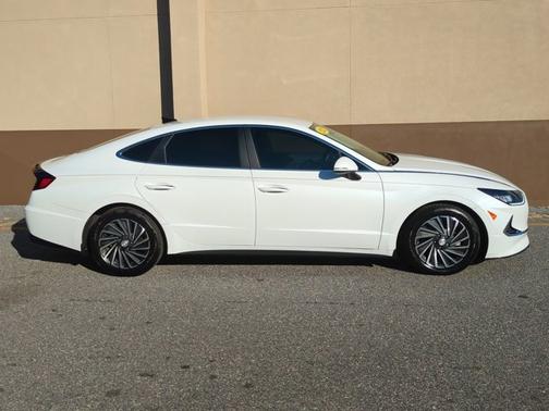 2022 Hyundai SONATA Hybrid SEL