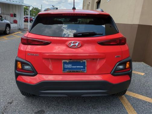 2020 Hyundai KONA SEL