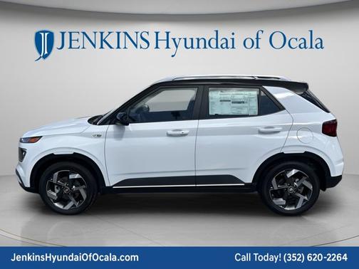 Lunar White w/Black Roof 2026 Hyundai VENUE SEL