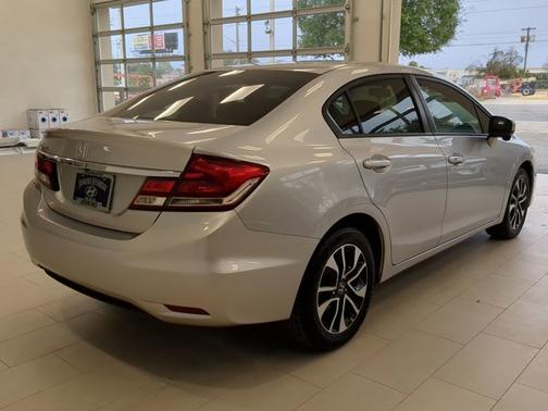 Photo 4 of 26 of 2015 Honda Civic EX