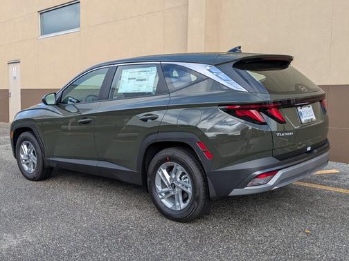 2026 Hyundai TUCSON SE