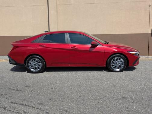 2025 Hyundai ELANTRA HEV Blue