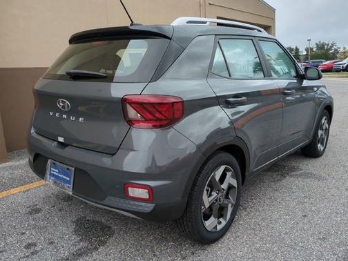 2024 Hyundai VENUE Limited
