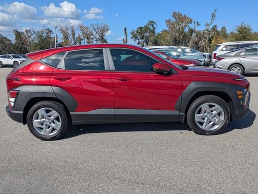 2026 Hyundai KONA SE