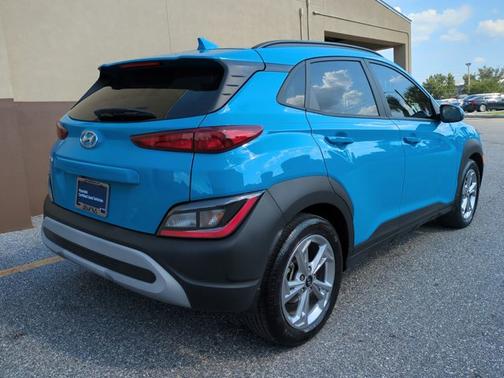 2022 Hyundai KONA SEL