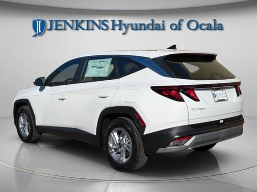 2026 Hyundai TUCSON SE