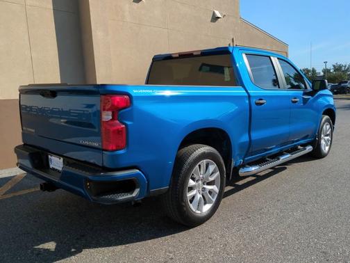 2022 Chevrolet Silverado 1500 Custom