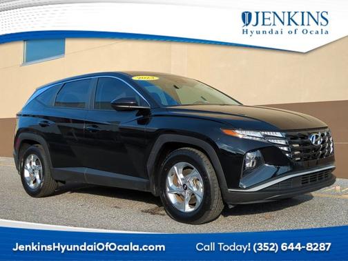 2023 Hyundai TUCSON SE