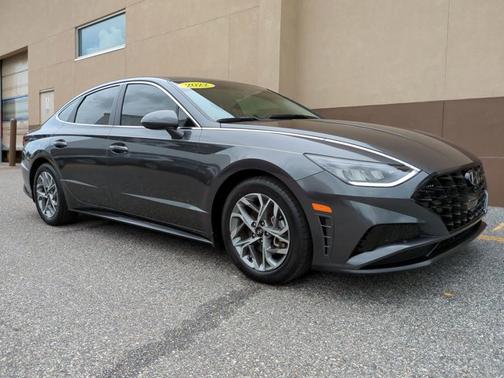 2022 Hyundai SONATA SEL