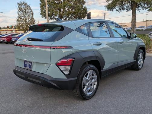 2026 Hyundai KONA SE