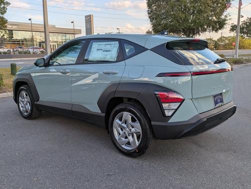2026 Hyundai KONA SE