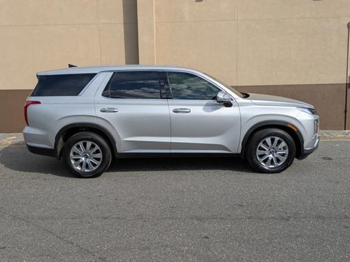 2025 Hyundai PALISADE SE