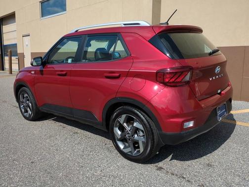 2024 Hyundai VENUE Limited