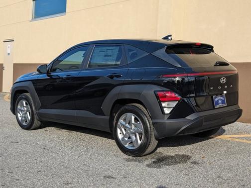 2025 Hyundai KONA SE