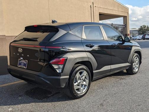 2025 Hyundai KONA SE