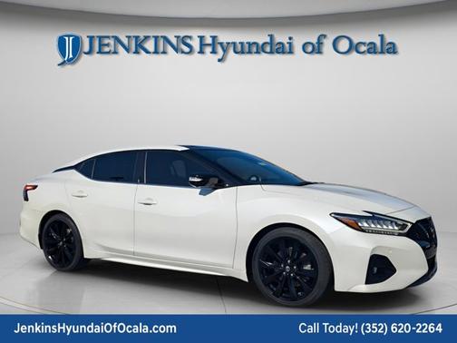 2023 Nissan Maxima SR