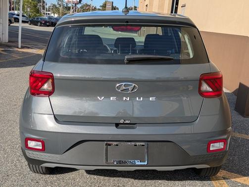 2026 Hyundai VENUE SE