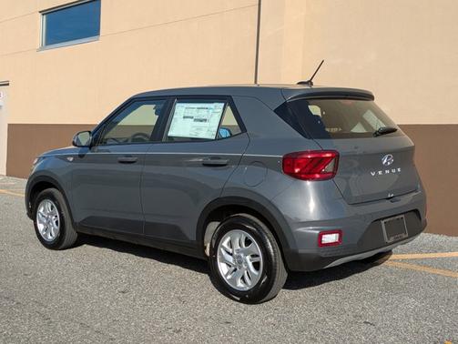 2026 Hyundai VENUE SE