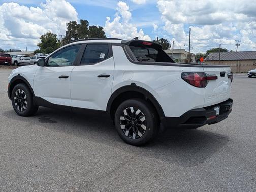 2025 Hyundai SANTA CRUZ SEL Activity