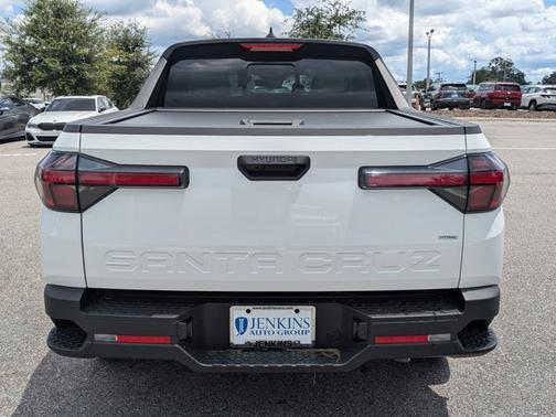 2025 Hyundai SANTA CRUZ SEL Activity