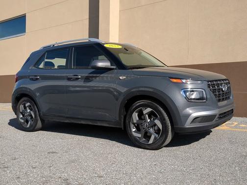 Ecotronic Gray 2023 Hyundai VENUE SEL