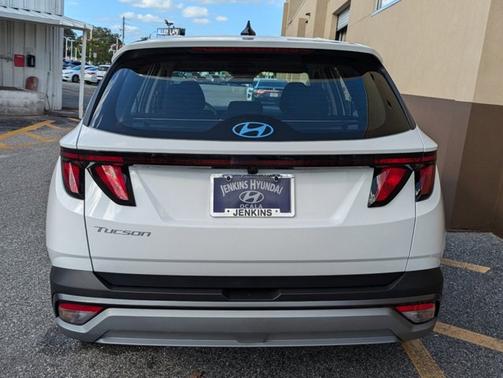 2025 Hyundai TUCSON SE