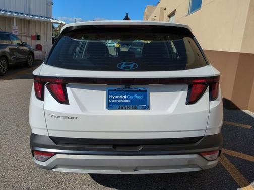 2025 Hyundai TUCSON SE