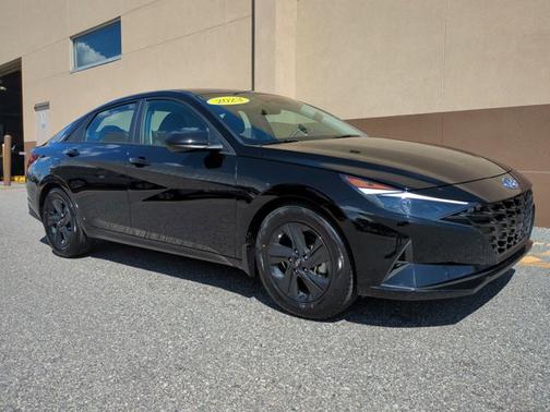 2023 Hyundai ELANTRA HEV Blue