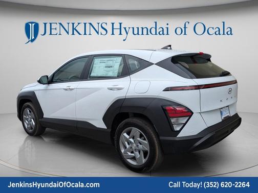Atlas White 2026 Hyundai KONA SE
