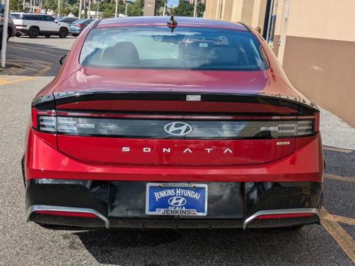 2025 Hyundai SONATA Hybrid SEL