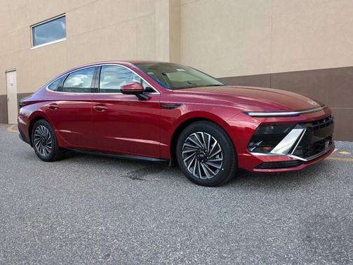 2025 Hyundai SONATA Hybrid SEL