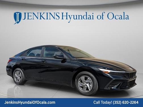 Abyss Black 2026 Hyundai ELANTRA SE