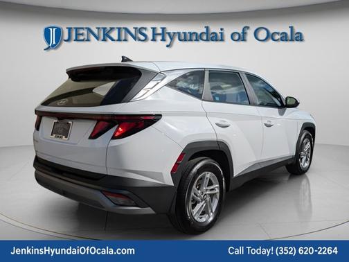 2025 Hyundai TUCSON SE