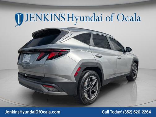 Shimmering Silver 2026 Hyundai TUCSON SEL