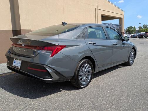 2025 Hyundai ELANTRA HEV Blue
