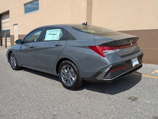 2025 Hyundai ELANTRA HEV Blue