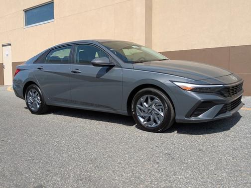 2025 Hyundai ELANTRA HEV Blue