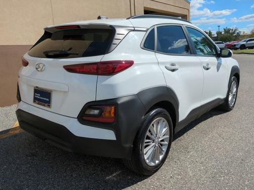 2021 Hyundai KONA SEL