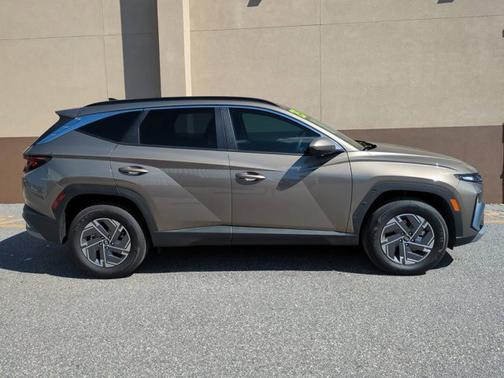 2025 Hyundai TUCSON Hybrid Blue