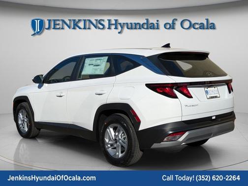 2026 Hyundai TUCSON SE