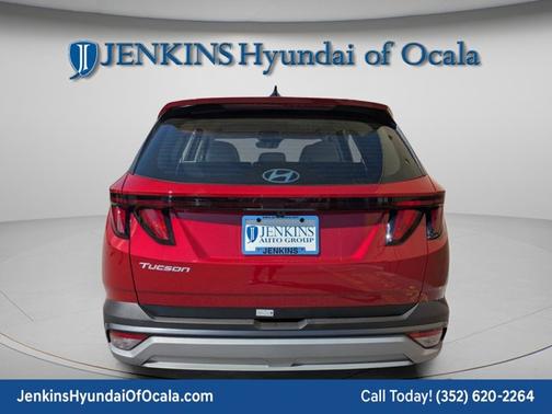 2026 Hyundai TUCSON SE