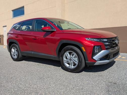 2026 Hyundai TUCSON SE