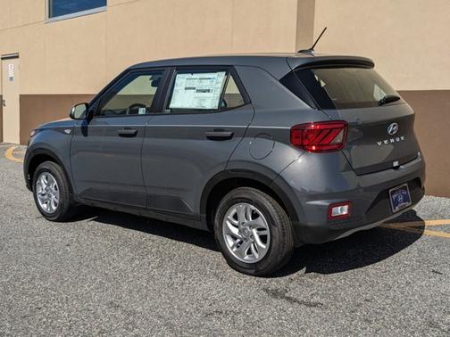 2025 Hyundai VENUE SE