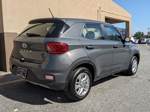 2025 Hyundai VENUE SE