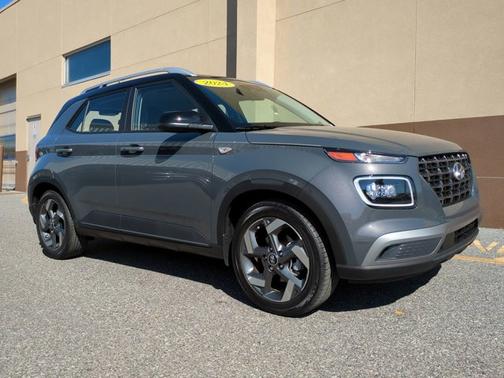 2024 Hyundai VENUE Limited